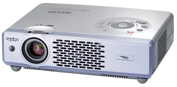 Sanyo PLC-XU48 Projector