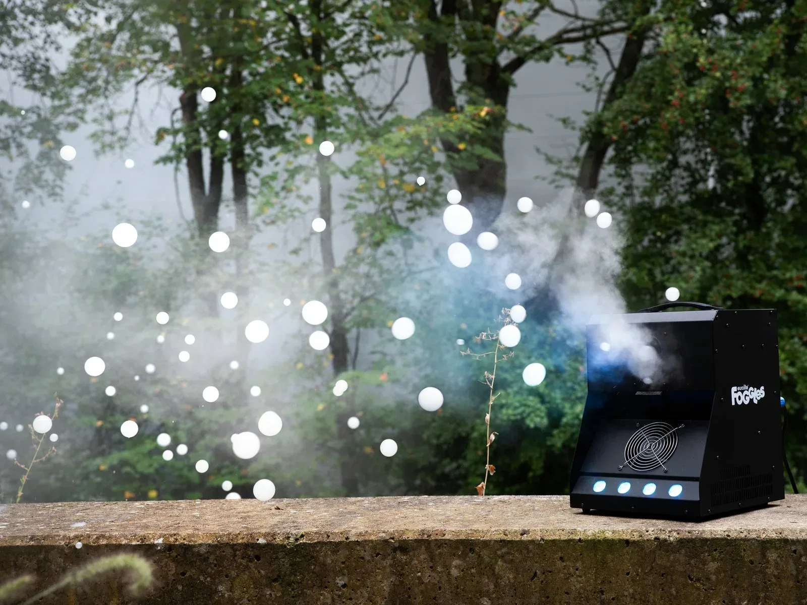 Eurolite FOGGLES Bubble/Fog Machine - Image 12