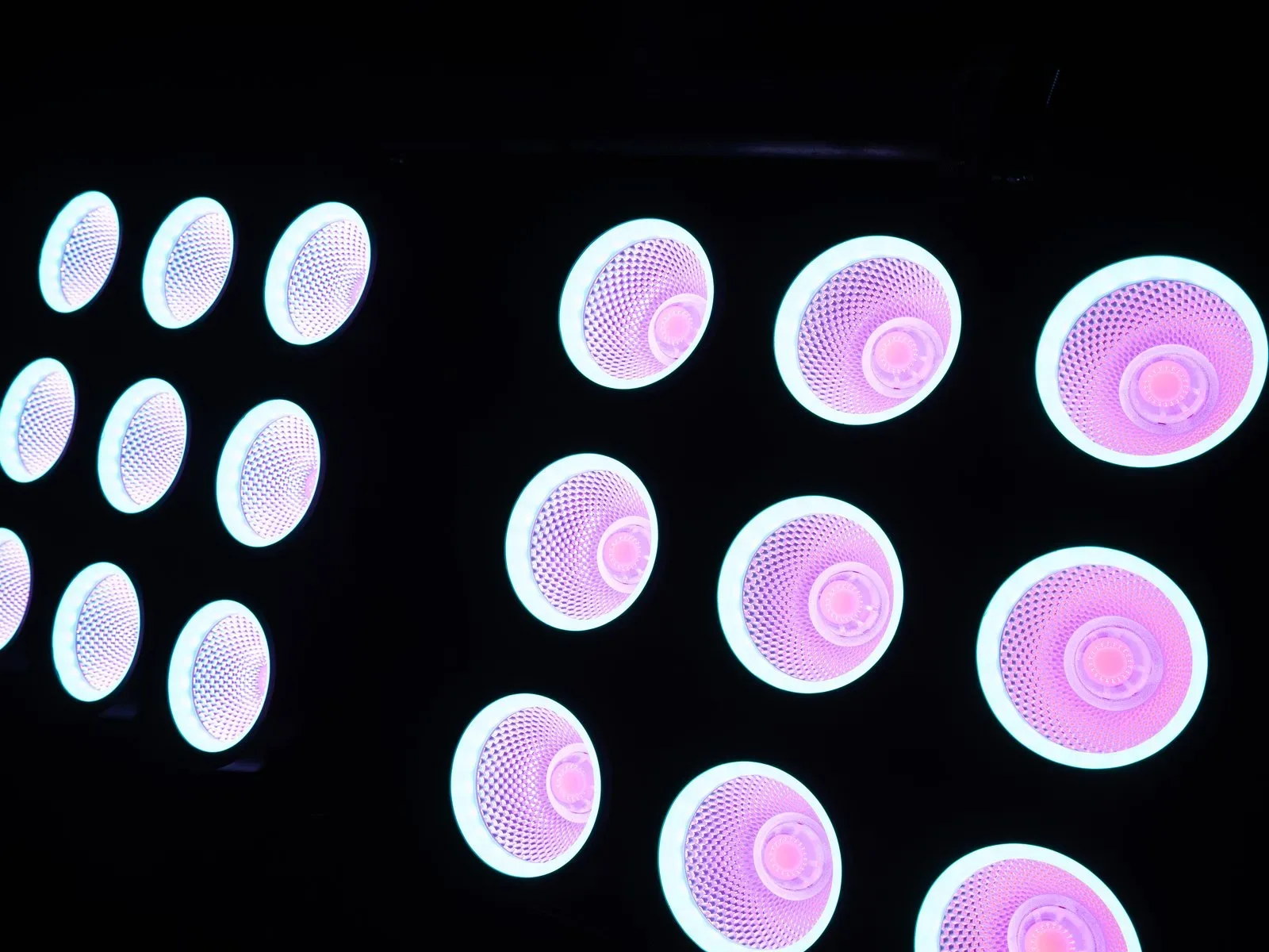 Eurolite LED IP Atmo Blinder 9 - Image 11