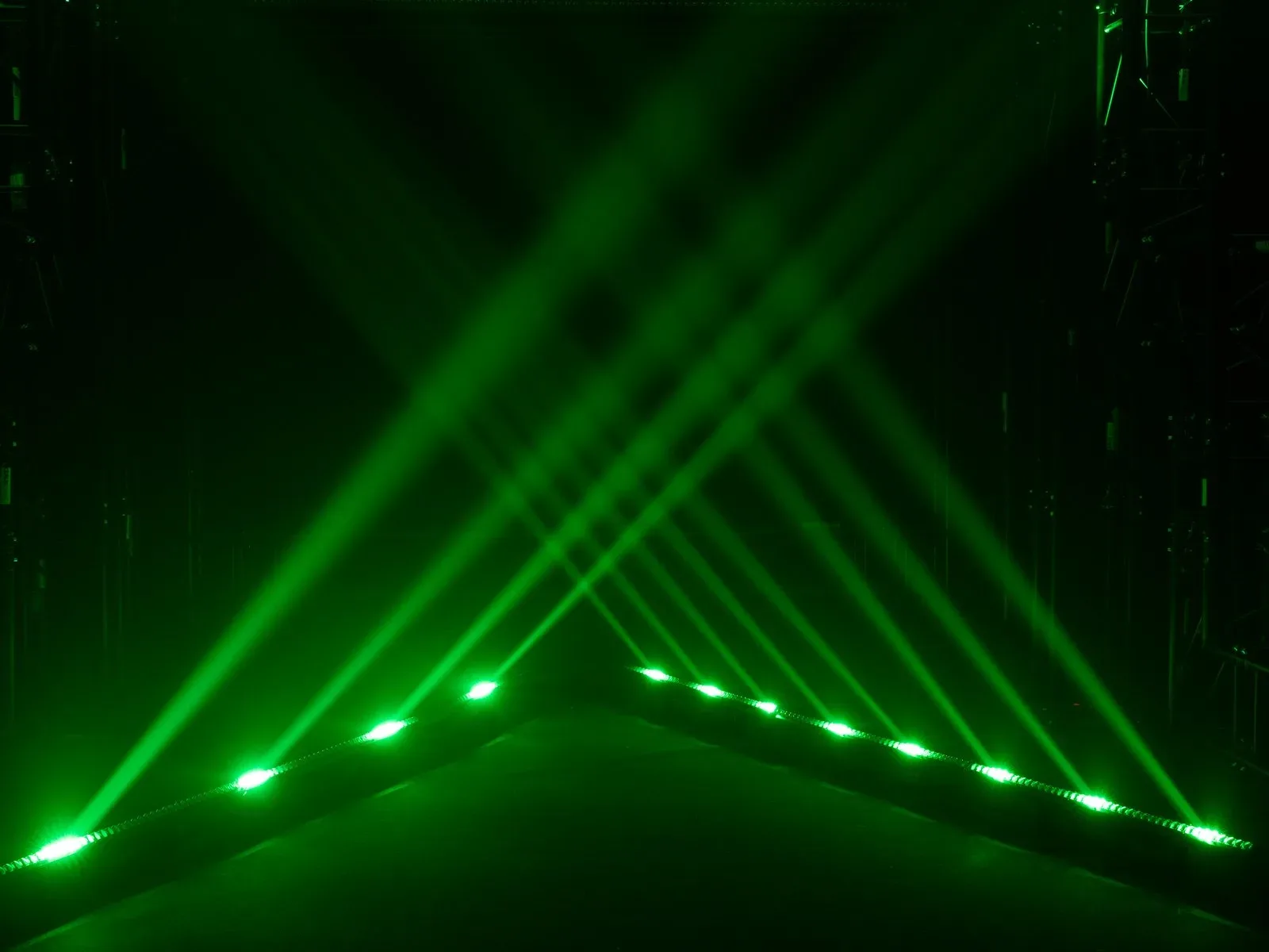 Eurolite LED PIX-40 RGB Bar - Image 11